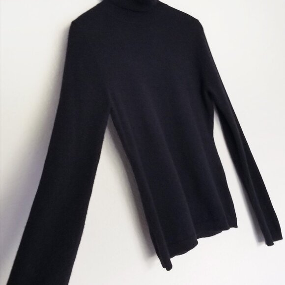 Garnet Hill Essential 100% Cashmere Turtleneck Sweater Size S Black SOFT $189 - Picture 10 of 15